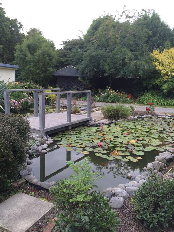 Bed and Breakfast Water Lily Garden Крайстчёрч Экстерьер фото